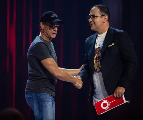 Жан-Клод Ван Дамм, Гарик Мартиросян, Павел Воля и другие на фестивале Comedy Club в Ереване