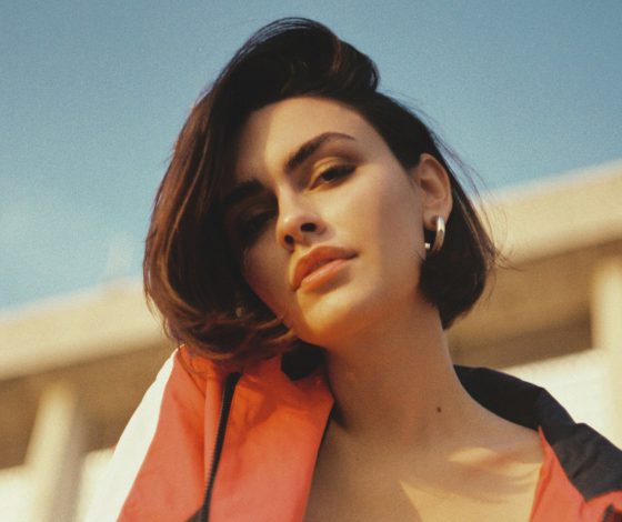 Бывший ассистент Vogue и телеведущая MARINA ZYØMKA выпустила клип на свою премьерную песню