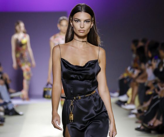 Ирина Шейк, Эмили Ратаковски и Кендалл Дженнер на показе Versace!