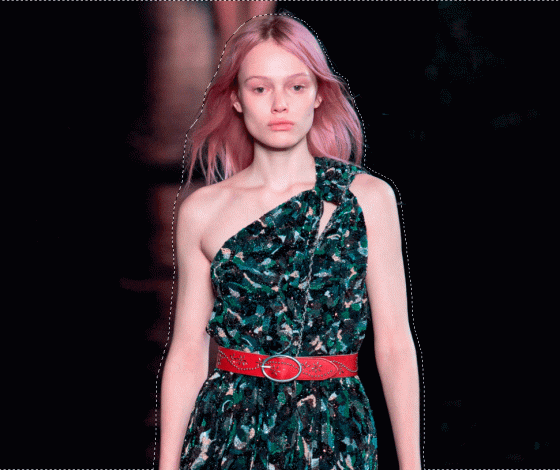 Что надо знать о дочери российского художника, которая вчера прошлась на показе Saint Laurent?