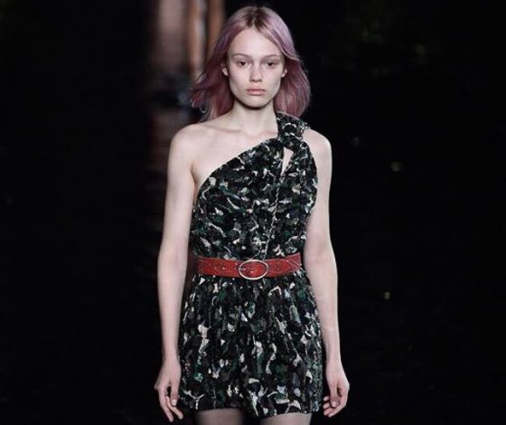 Дочь художника Александра Петлюры Симона Куст на показе Saint Laurent!