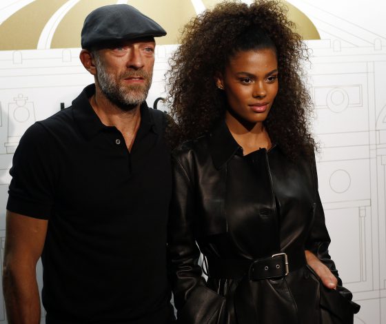 Первый выход после свадьбы: Тина Кунаки и Венсан Кассель на вечеринке в Париже