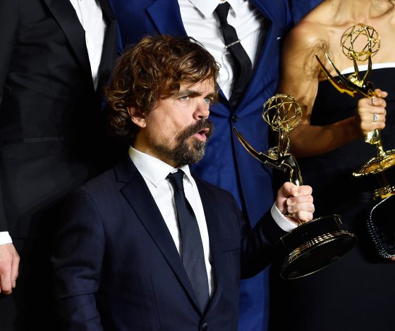 Все победители главной сериальной премии «Эмми — 2018» здесь