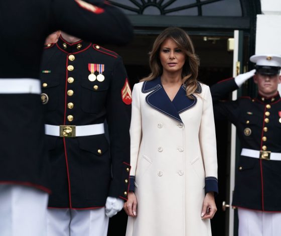 Дональд и Мелания Трамп на встрече с президентом Польши. Первая леди в пальто Gucci