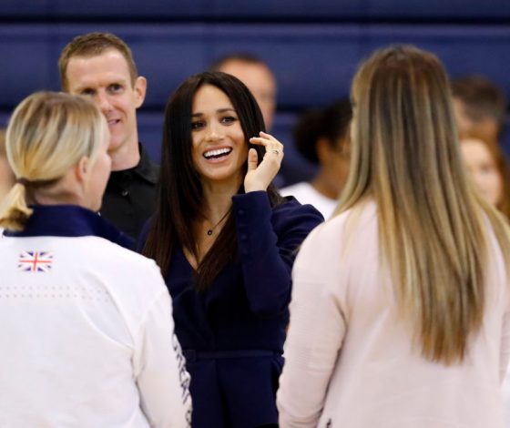 Новый выход Меган и Гарри: герцогиня играет в нетбол на каблуках!