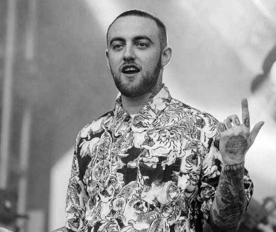 Неожиданно: у Мака Миллера был секретный Instagram, в котором он… вейпил