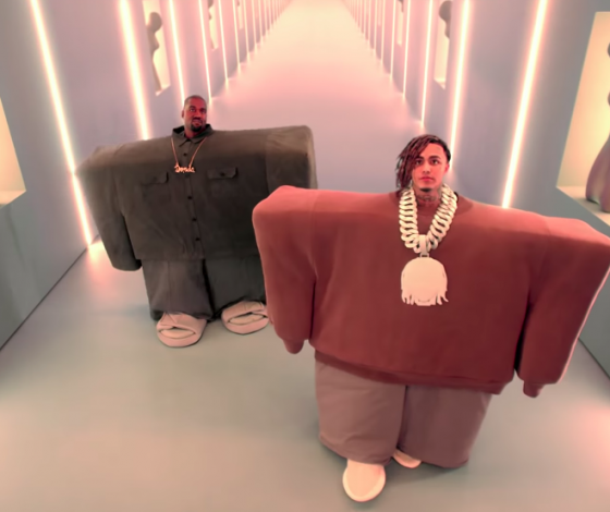 Такаси Мураками на Хэллоуин оделся… Канье Уэстом