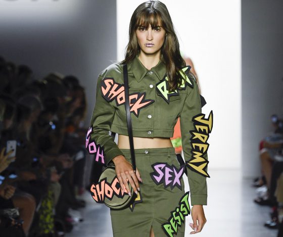 Смотри показ Jeremy Scott здесь!