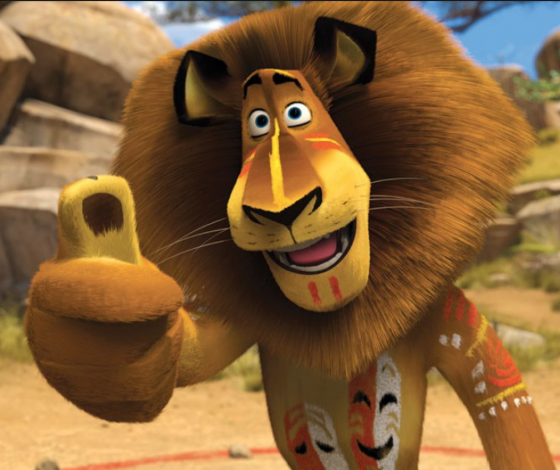 Видео дня: в Крыму на посетителей зоопарка напал лев ради обнимашек