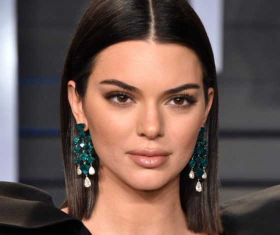 Кто поддержал Кендалл Дженнер в модельном скандале?