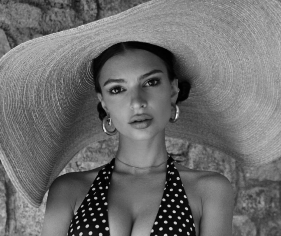 Королева бикини! Все фото Эмили Ратаковски в купальниках за 2018 год