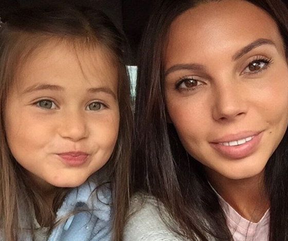 Оксана Самойлова с дочкой: голосуй, похожи или нет?