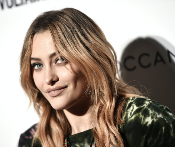 Пэрис Джексон теперь брюнетка! Голосуй, какой цвет ей идет больше