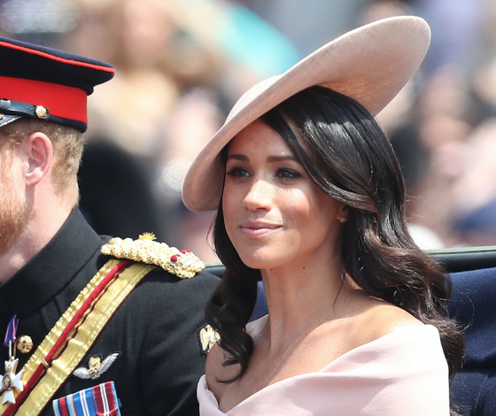 Это очень смешно: американский актер повторил образ Меган Маркл