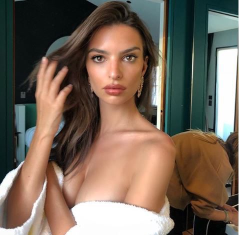 Новое секси-видео от Эмили Ратаковски!