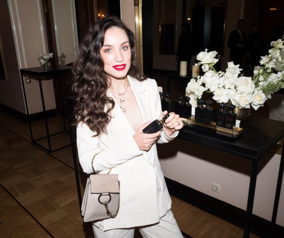 Виктория Дайнеко, Дарья Клюкина и Виктория Короткова на ужине с Клайвом Кристианом