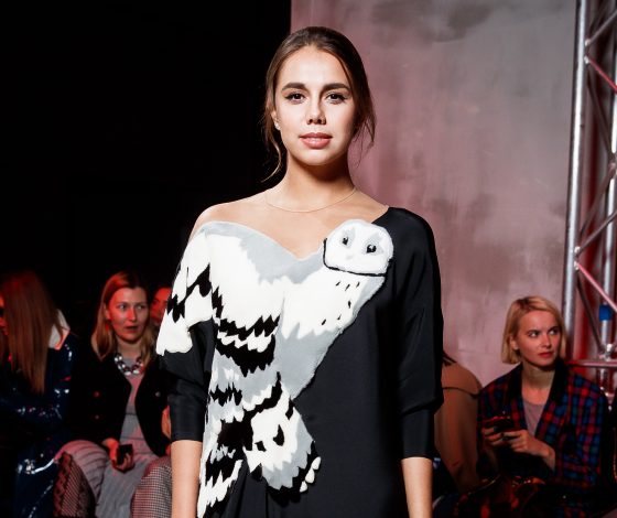 Маргарита Мамун, Наталья Бардо и Анастасия Меськова на показе Alena Akhmadullina