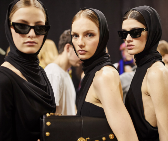 Мы влюбились: как выглядят очки из новой коллекции Versace?