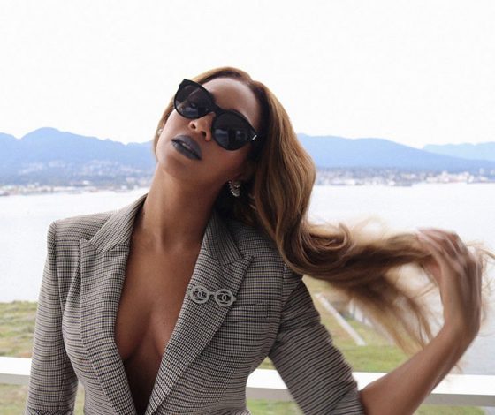 Какую помаду носить этой осенью? Вдохновляемся Бейонсе