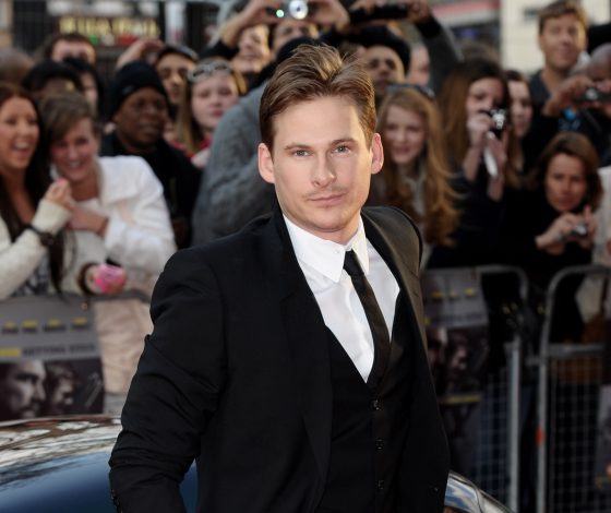 С кем встречается красавчик Ли Райан из группы Blue?