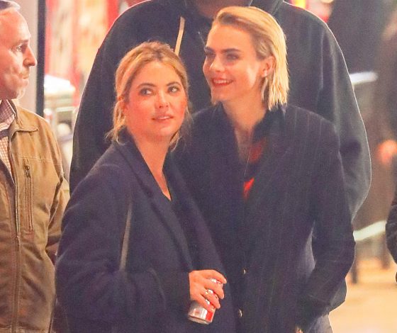 И все-таки они вместе! Кара Делевинь на свидании с Эшли Бенсон