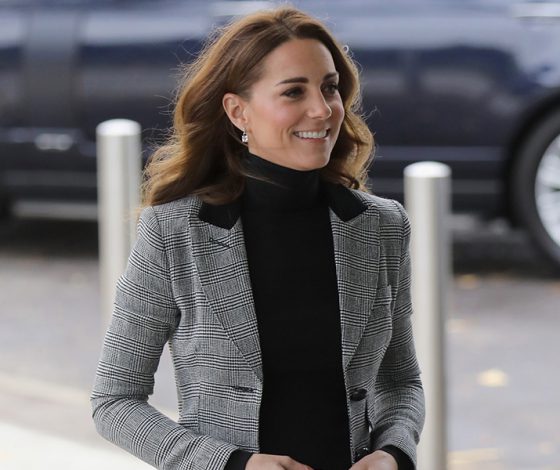 Кейт Миддлтон в пиджаке, как у леди Ди! Кому больше идет?