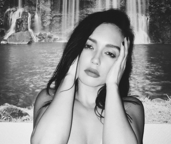 Ольга Серябкина в купальнике. Голосуй: Hot Or Not!