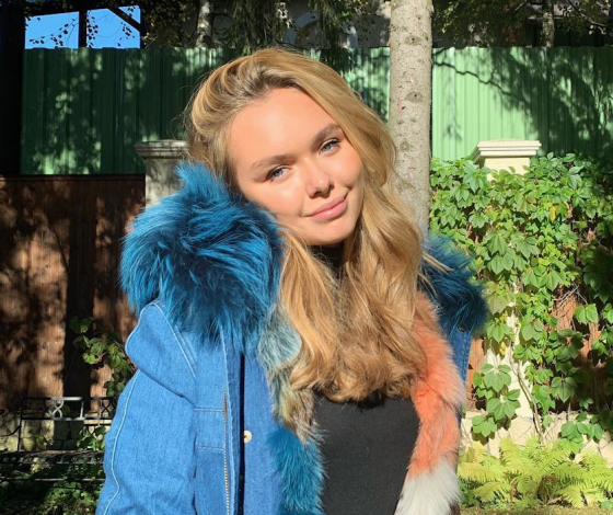 Где купить парку, как у Стеши Маликовой?