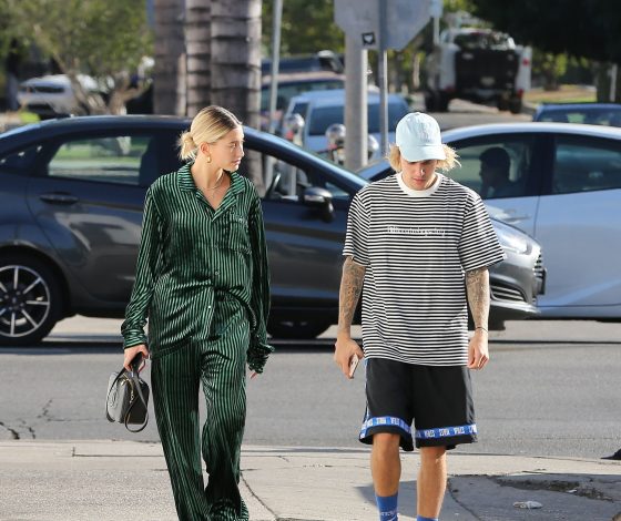 Почему Хейли Болдуин пошла на свидание с Бибером в пижаме? Причина уважительная!