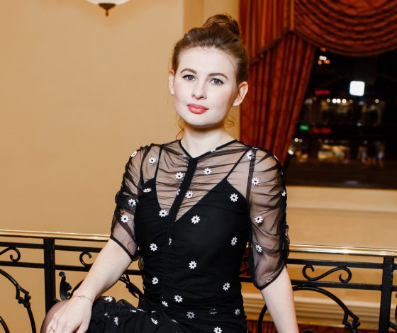 Анна Цуканова-Котт, Александра Ребенок и Анастасия Меськова на литературных чтениях Фонда «Жизнь как чудо»