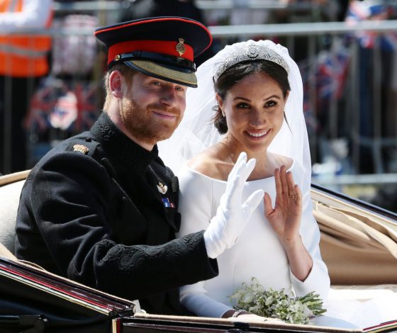 Какие милые! Первая рождественская открытка Гарри и Меган