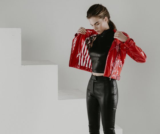 Идеальные кожаные жакеты, платья и косухи