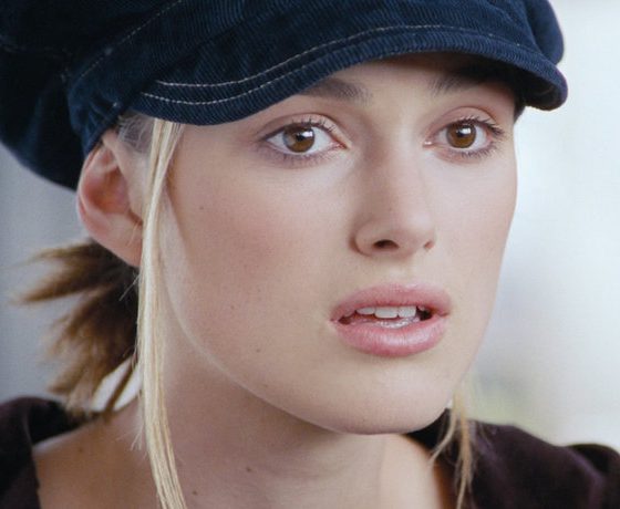 Всем девочкам это знакомо! Почему Кира Найтли носила фуражку в фильме «Реальная любовь»?