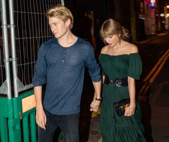 Тейлор Свифт впервые за долгое время вышла на публику со своим бойфрендом