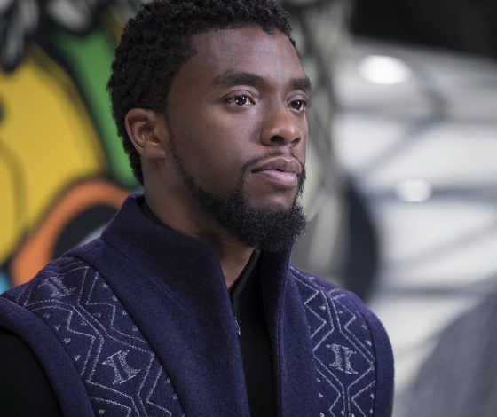 Вчера умер звезда «Черной Пантеры» Чедвик Боузман. Его последний твит стал самым популярным. Об этом, его жизни и реакции коллег на смерть