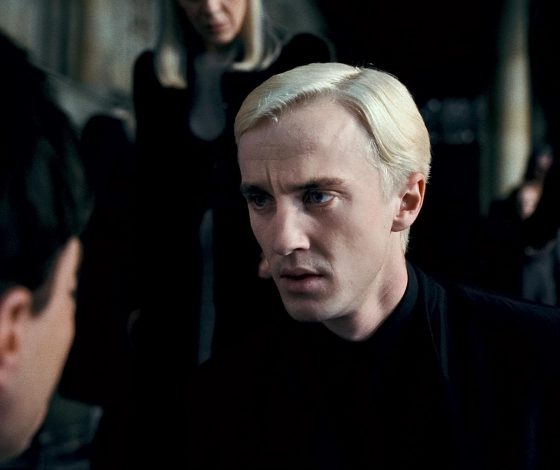 Это очень смешно: Том Фелтон рассказал о письмах фанатов