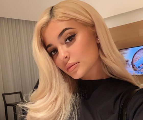 Этот образ Кайли Дженнер стоит 52 тысячи долларов. Но ты можешь повторить его за 13 тысяч рублей!