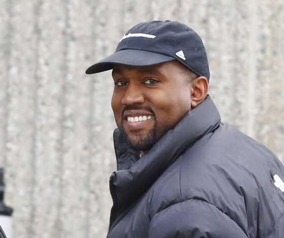 Канье Уэст с розовыми волосами! Кому еще подходит такая прическа?