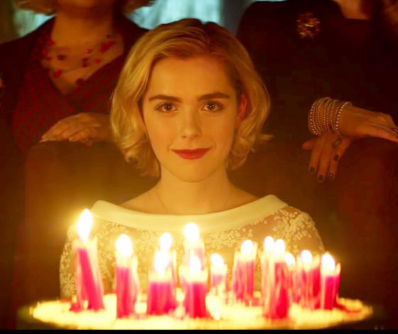 На новый сериал «Сабрина» подает в суд... Сатанинский храм