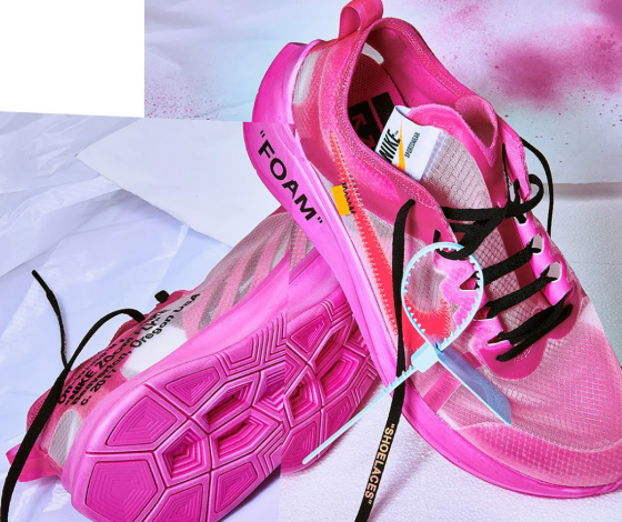 Хотим! Ярко-розовые кроссовки Off-White x Nike