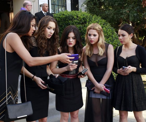 5 пабликов ВКонтакте только для девочек