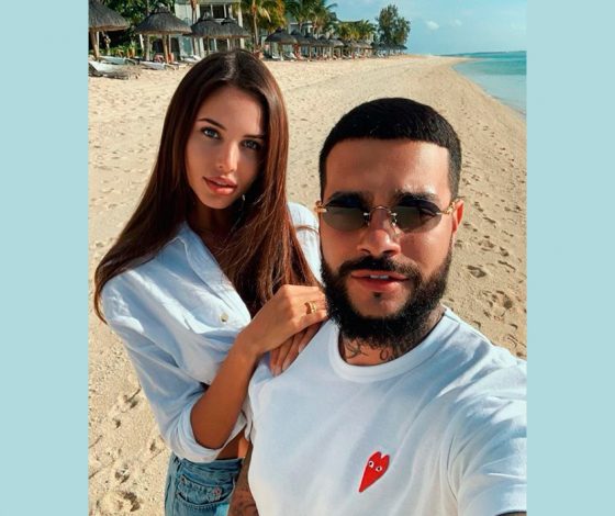 Настя Решетова в очень сексуальном наряде. Сколько он стоит?