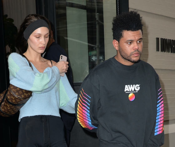 Вчера на вечеринке, сегодня на свидании: Белла Хадид и The Weeknd гуляют по Нью-Йорку