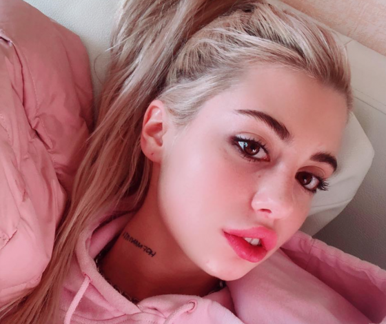 Скандальное видео: участница шоу «Пацанки» целуется с девушкой