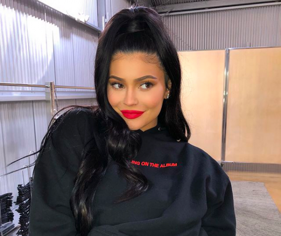 Какую толстовку выбрать? Смотрим на звезд