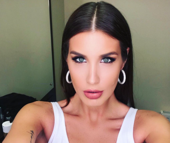 Пошла жара! Кети Топурия показала фигуру в купальнике