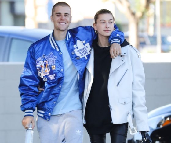 А ему идет! Джастин Бибер (с новой прической) и Хейли Болдуин на прогулке