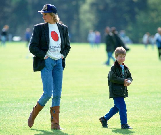 Самые стильные выходы принцессы Дианы