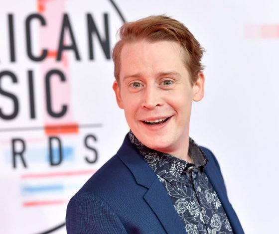 Маколей Калкин предложил фанатам выбрать ему второе имя. Как теперь его зовут?