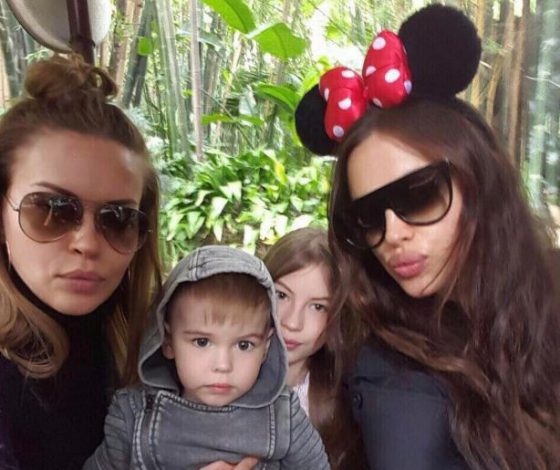 Жестко! Как Ирина Шейк называет родную сестру?